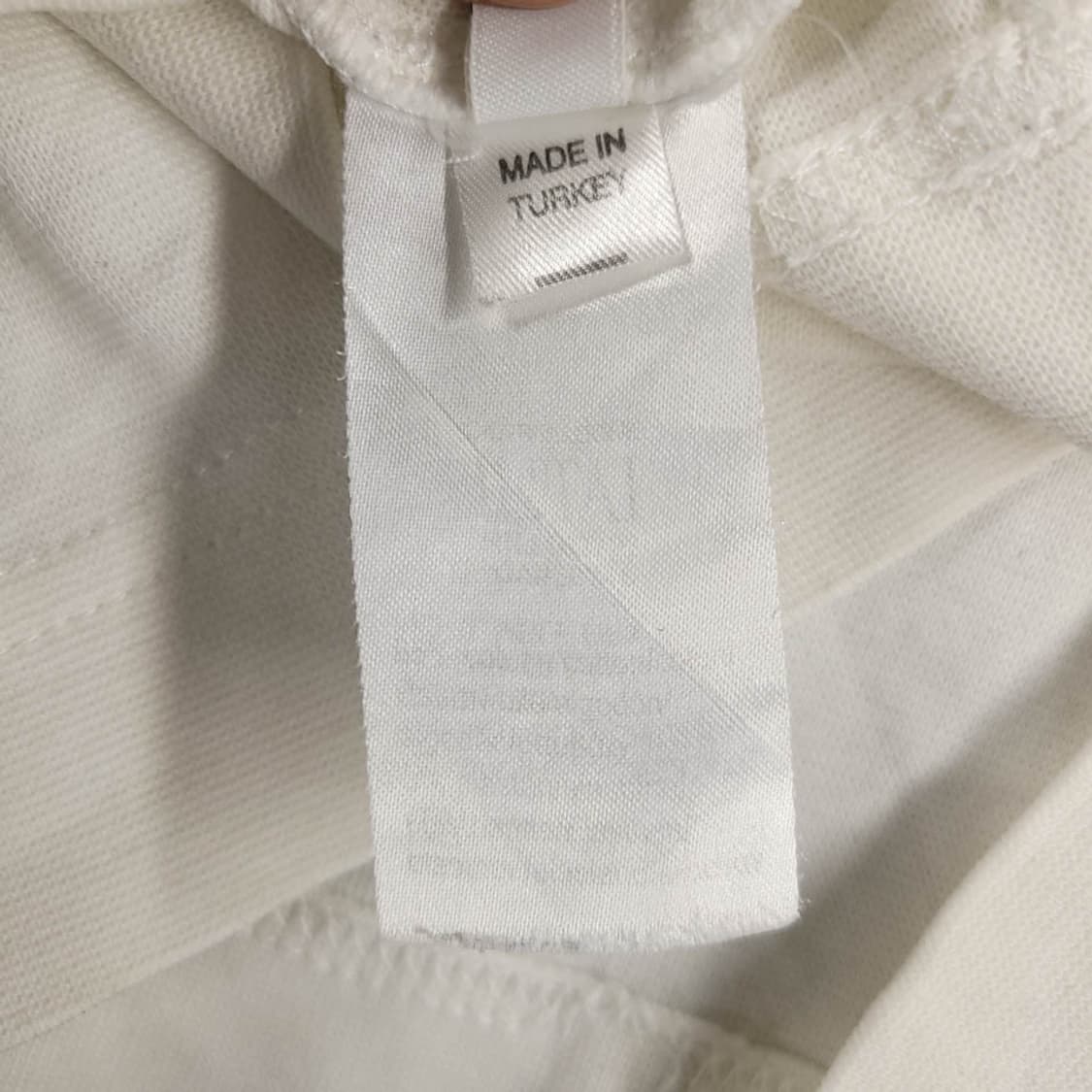 ARMANI WHITE EMBROIDERED LONG SLEEVE 상품이미지10