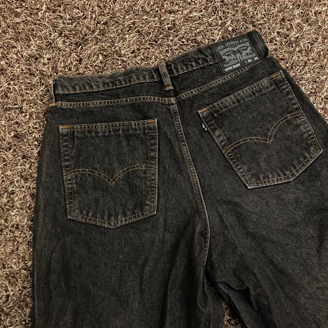 리바이스 슈퍼 배기 블랙진 데님 팬츠 상품이미지4