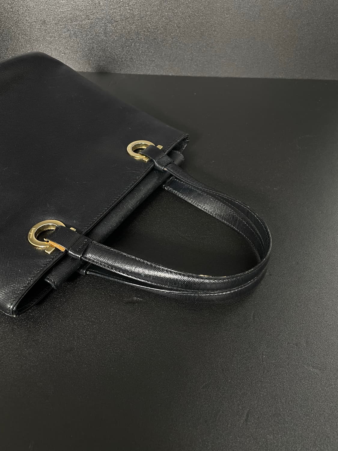 살바토레 페라가모 사피아노 간치니 스퀘어 토트백 상품이미지6