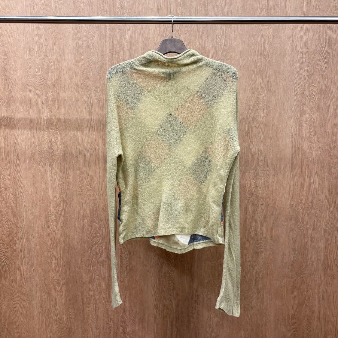 버버리 런던 모헤어 믹스 긴팔 니트 패치워크 아가일 패턴 디테일 베이지 상품이미지3