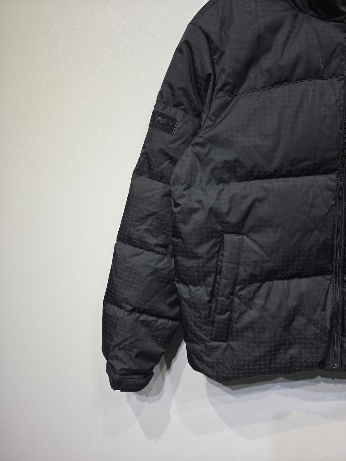 디스커버리 익스페디션 블랙 덕다운 숏패딩 자켓 상품이미지4