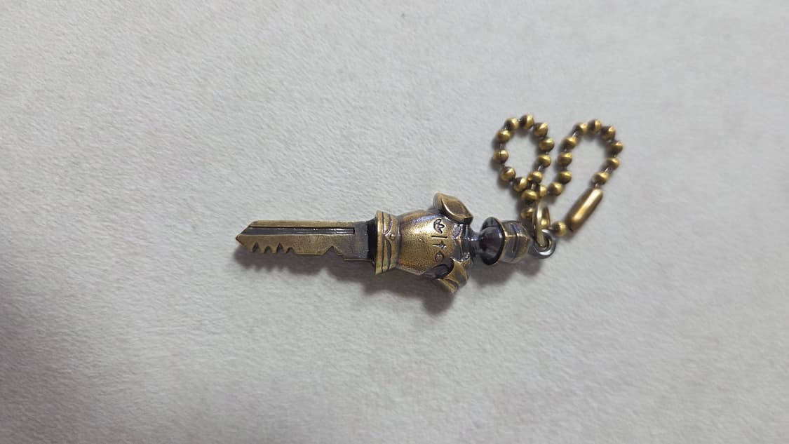 아디다스 떠그클럽 한정판 키링 상품이미지3