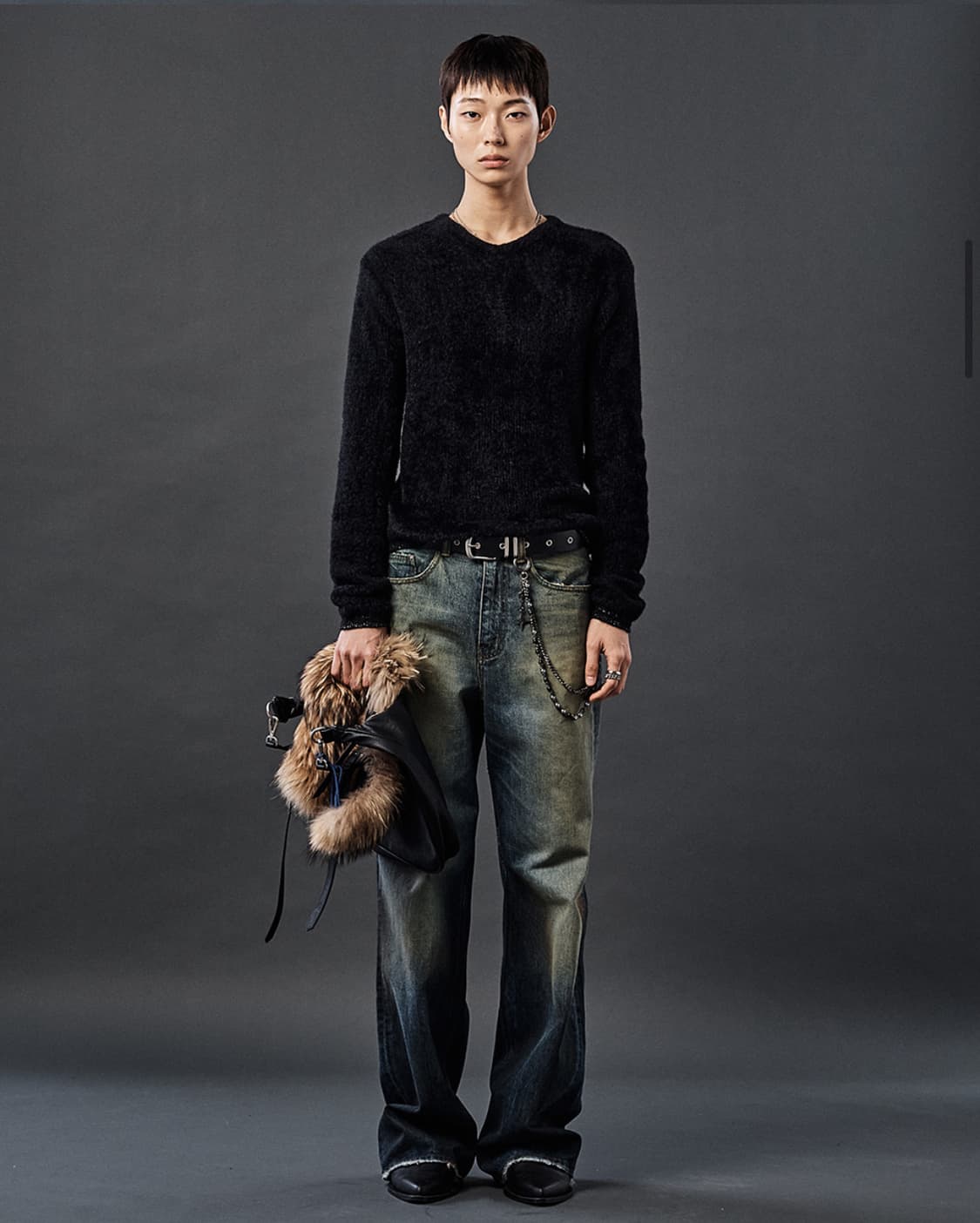 알렌느 헬렛 샤기 크롭 브이넥 블랙 1 상품이미지2