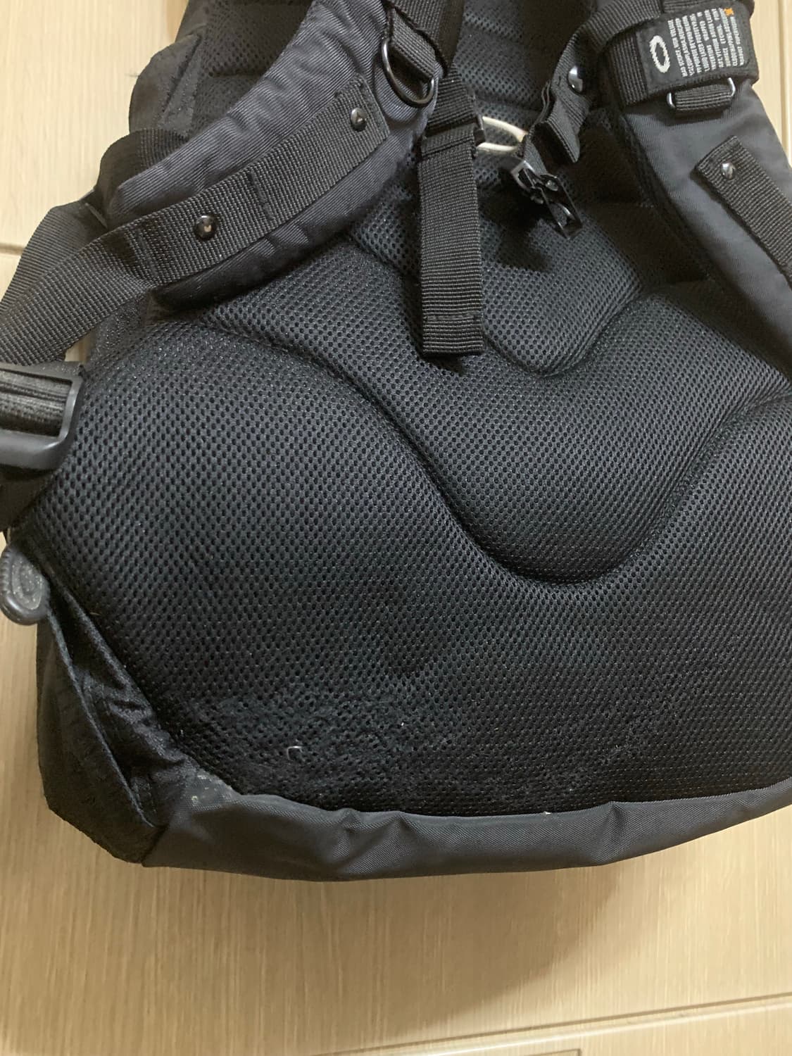 오클리 블랙 백팩 가방 상품이미지4