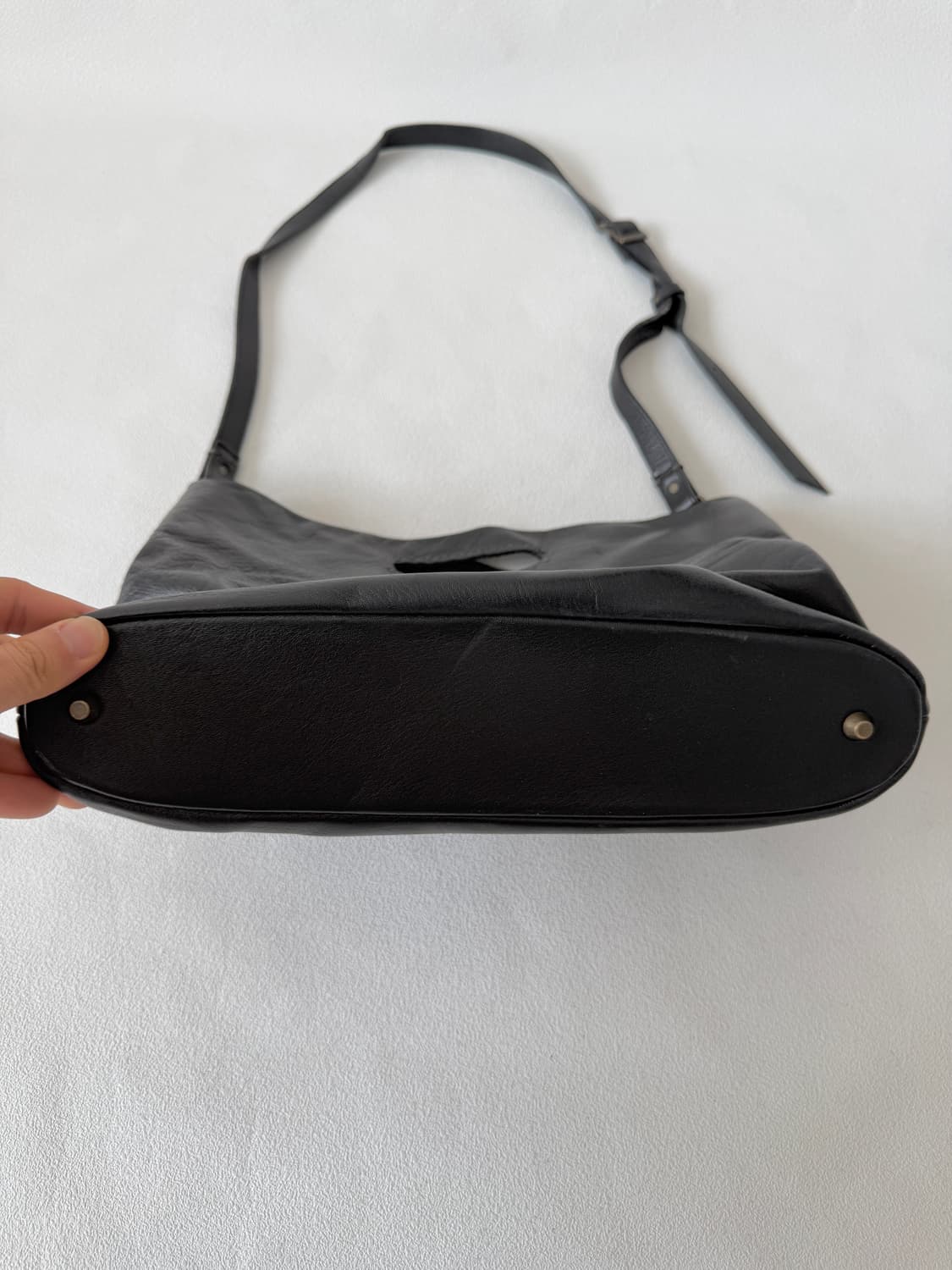 유르트(YURT) 레더 토트 크로스백 상품이미지5