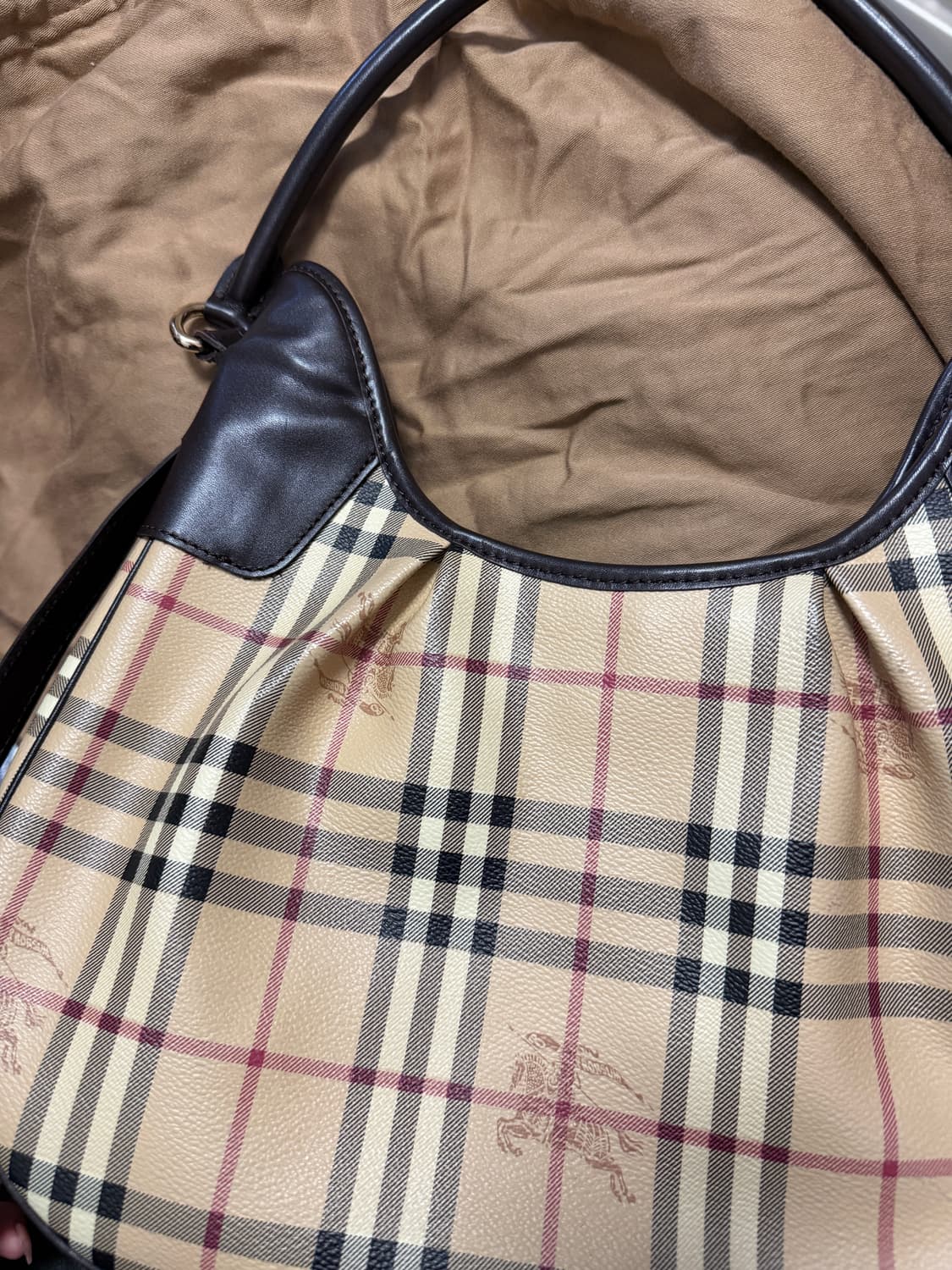 버버리 노바체크 호보백 상품이미지1