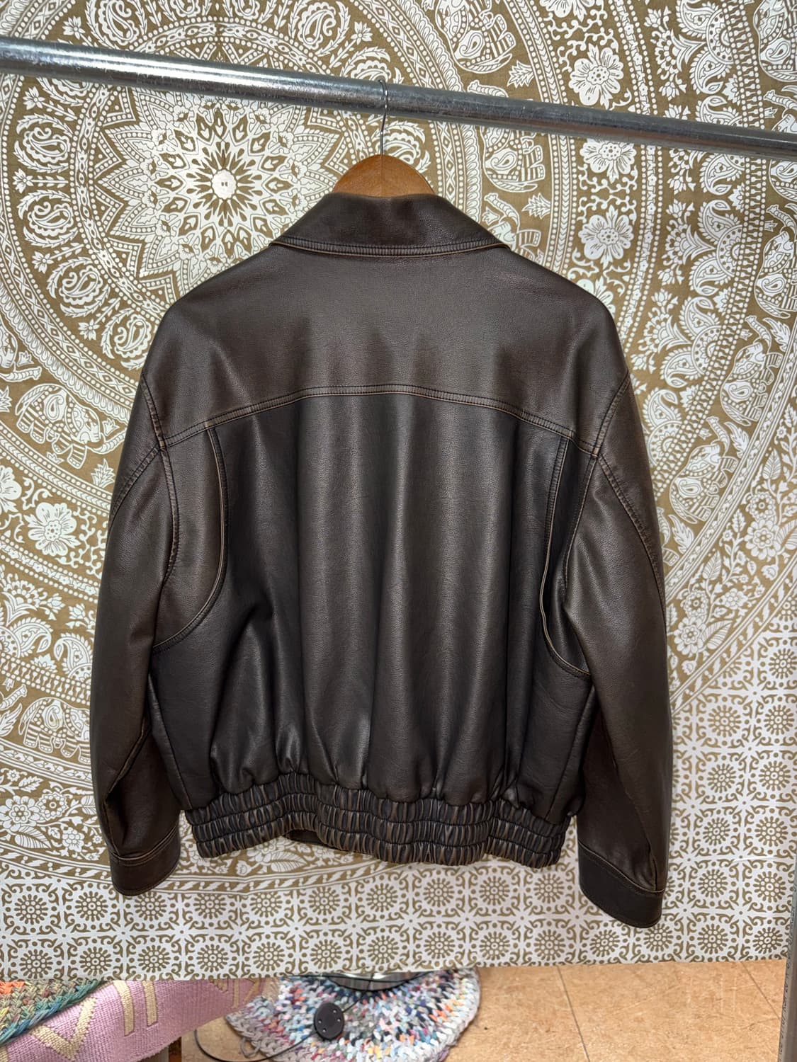 Basil in bottle 워싱 가죽 블루종 자켓  상품이미지6