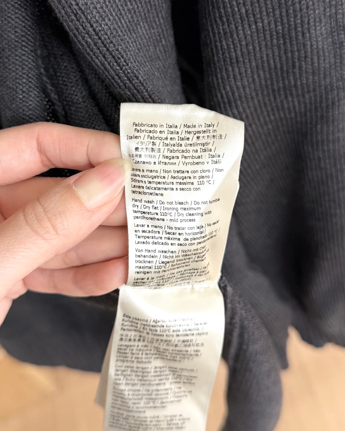 펜디 블랙 스웨터 가디건 상품이미지9