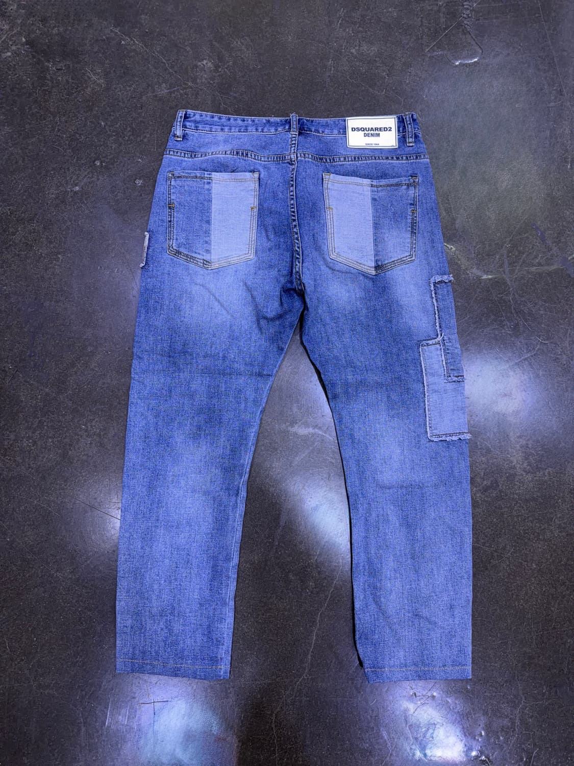 디스퀘어드2 빈티지 패치 워크 디테일 스트레이트핏 데님팬츠 50 상품이미지2