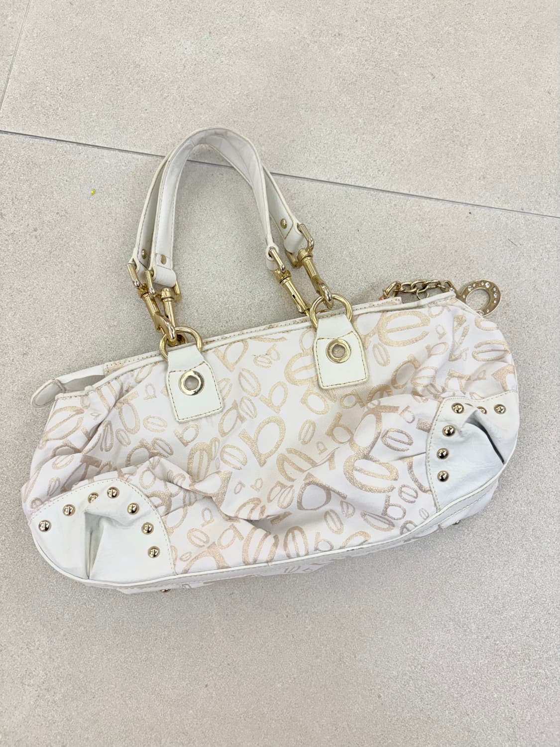 Bebe 골드 디테일 숄더백 상품이미지6