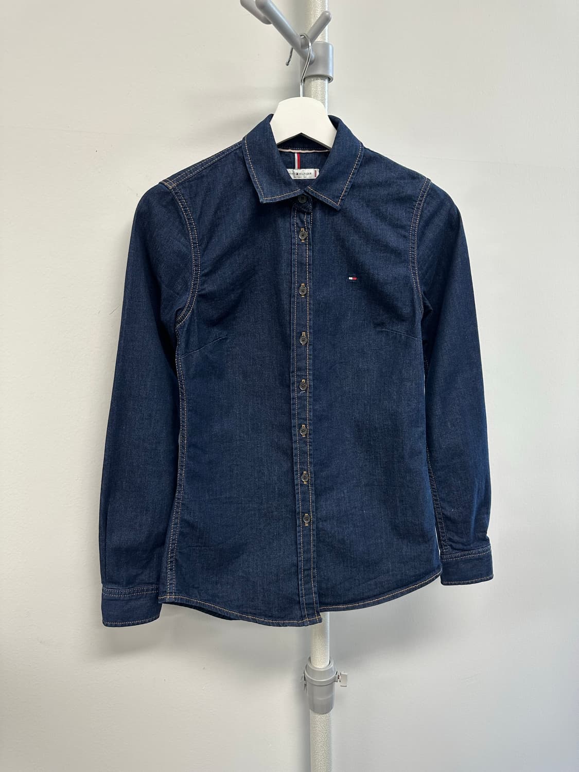 타미힐피거 로고 데님 셔츠 상품이미지1