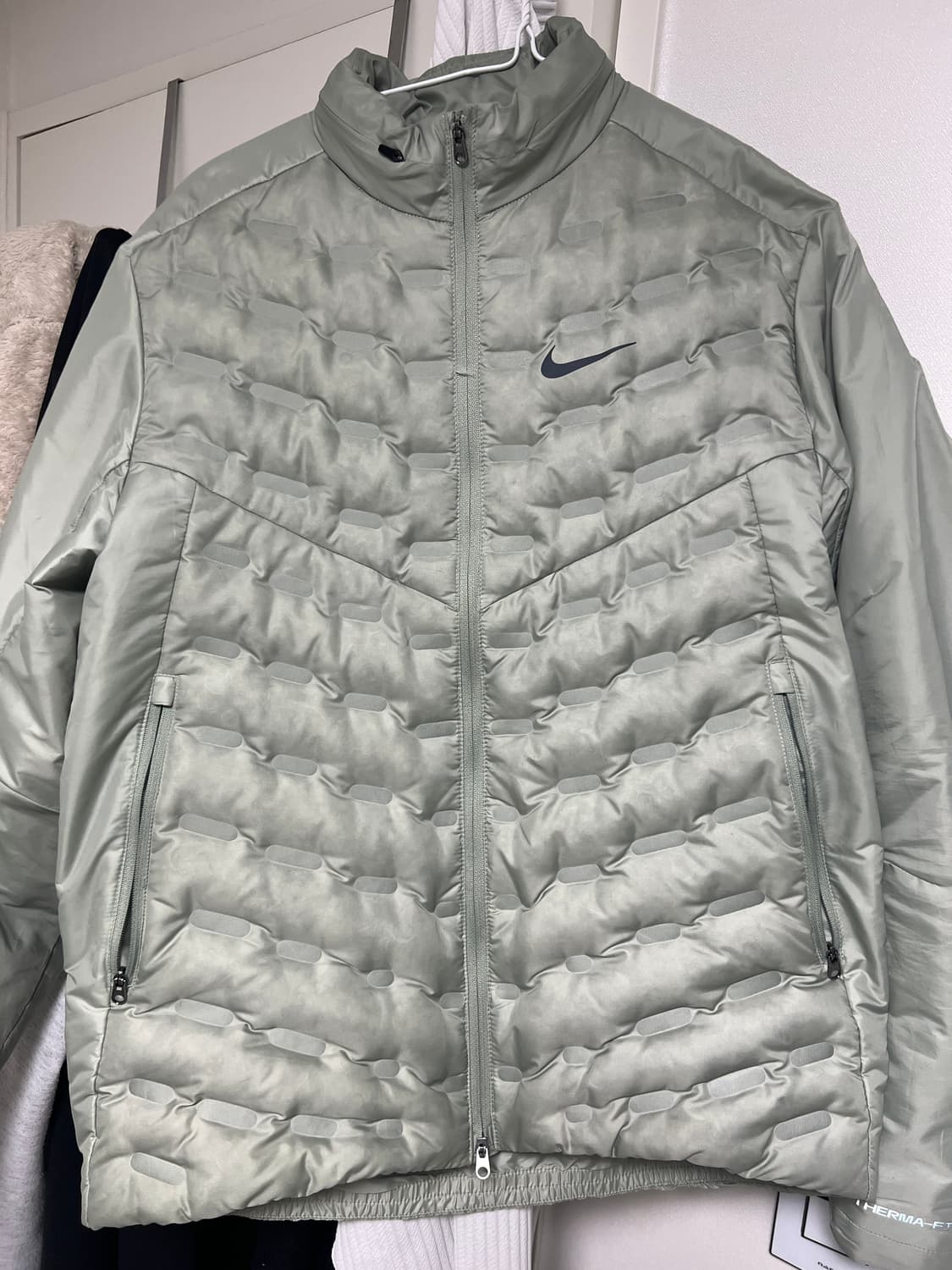 나이키 ADV 써마핏 에어로로프트 경량패딩 상품이미지1