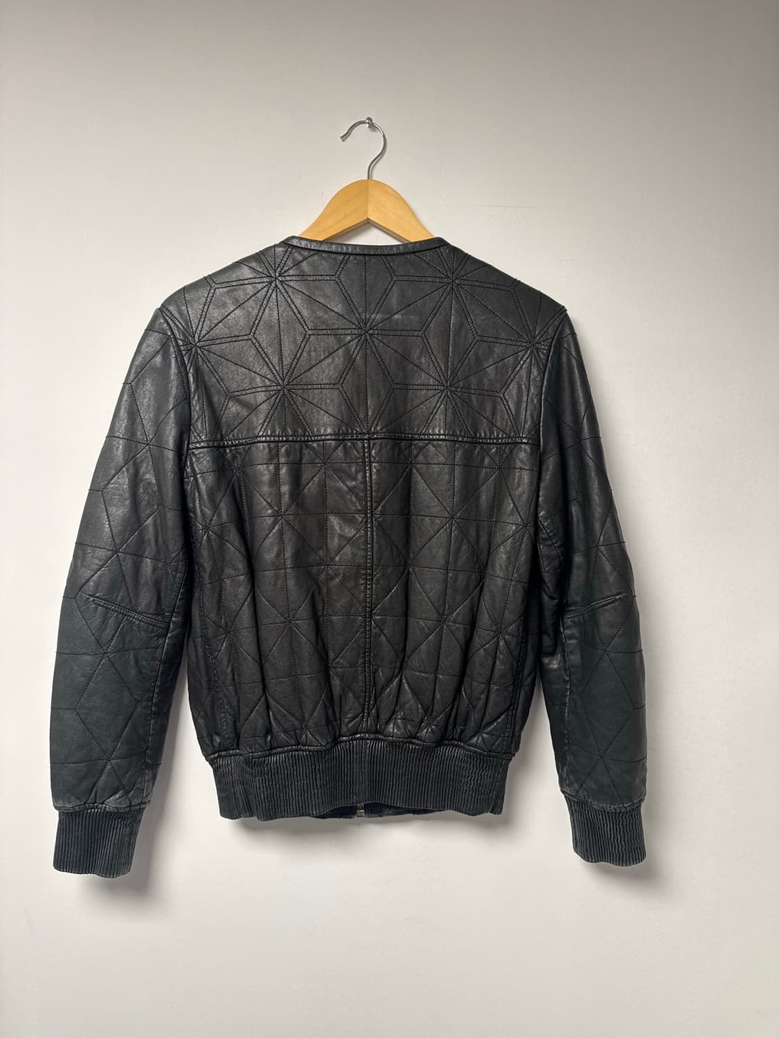 이자벨마랑 빈티지 블랙 퀄팅 양가죽 레더 봄버 자켓 36 상품이미지4