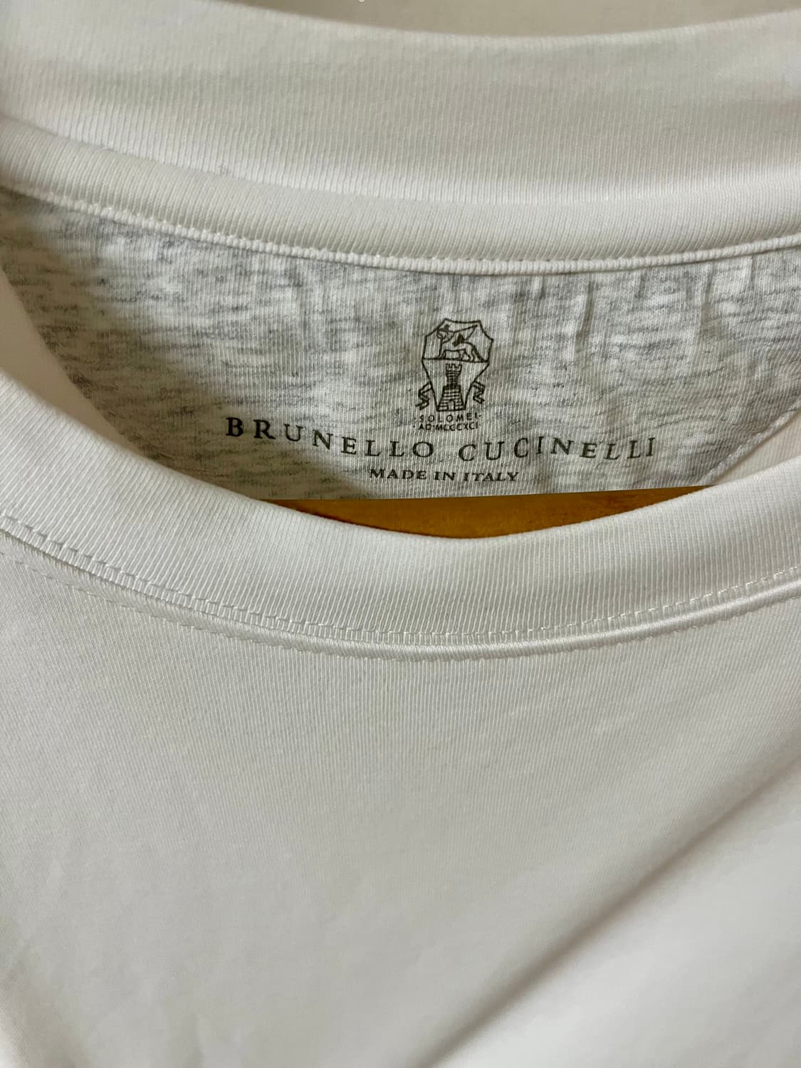 브루넬로 쿠치넬리 화이트 반팔티 XL 정품 상품이미지3