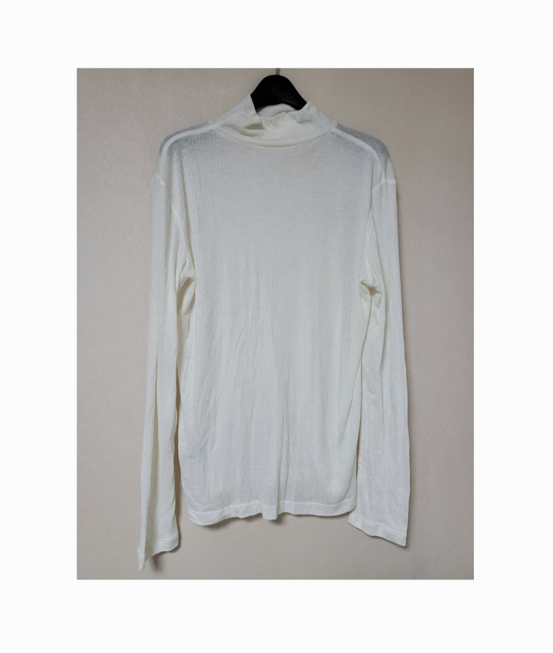 긴팔 목폴라티 터틀넥 화이트 100 상품이미지1