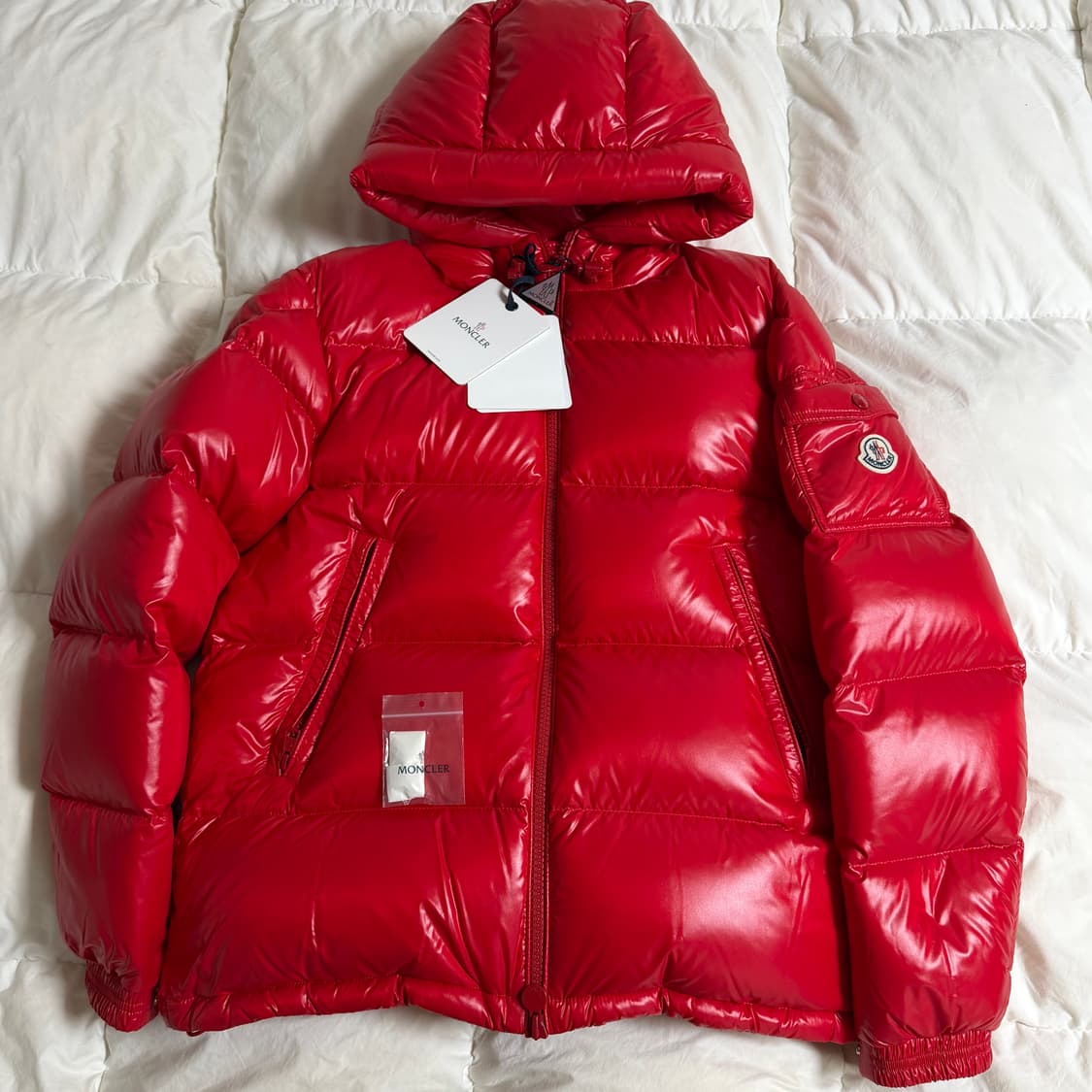 (2) 몽클레어 ECRINS 에크린스 유광 패딩 레드 상품이미지3