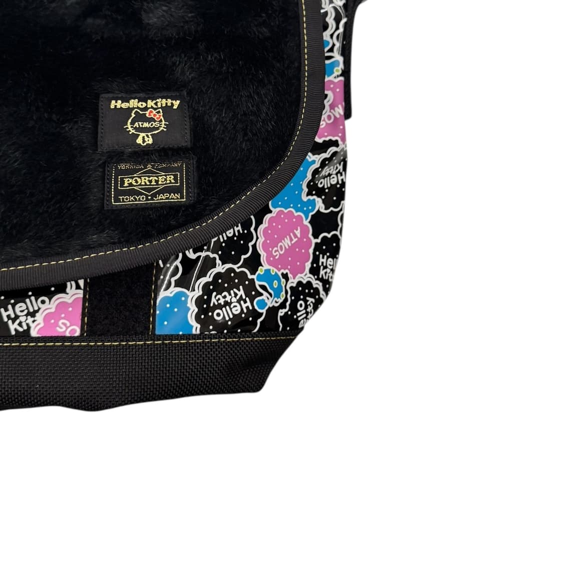 포터 x 아트모스 x 헬로키티 메신저백 블랙 상품이미지4