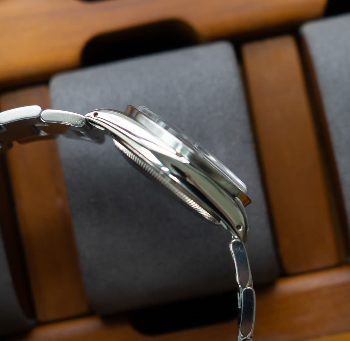 롤렉스 오이스터 퍼페츄얼 데이트 엔진턴베젤 1501 버건디 빈티지 시계 상품이미지4