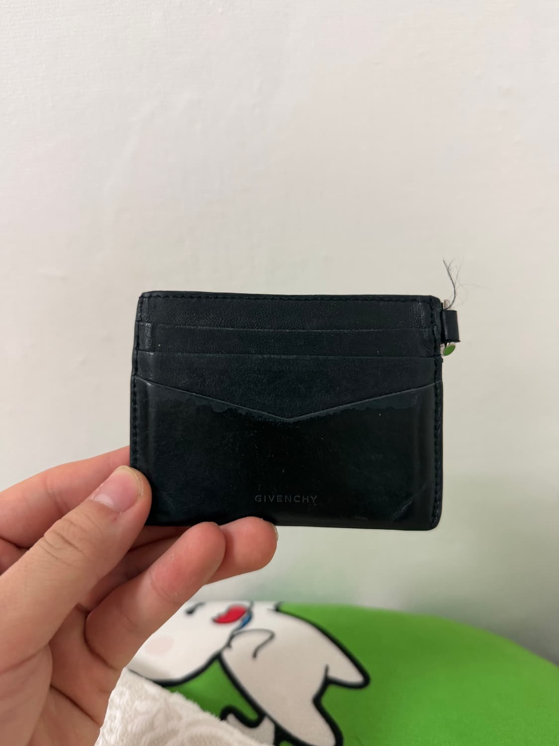 지방시 은장 메탈로고 블랙 카프스킨 카드지갑 상품이미지2