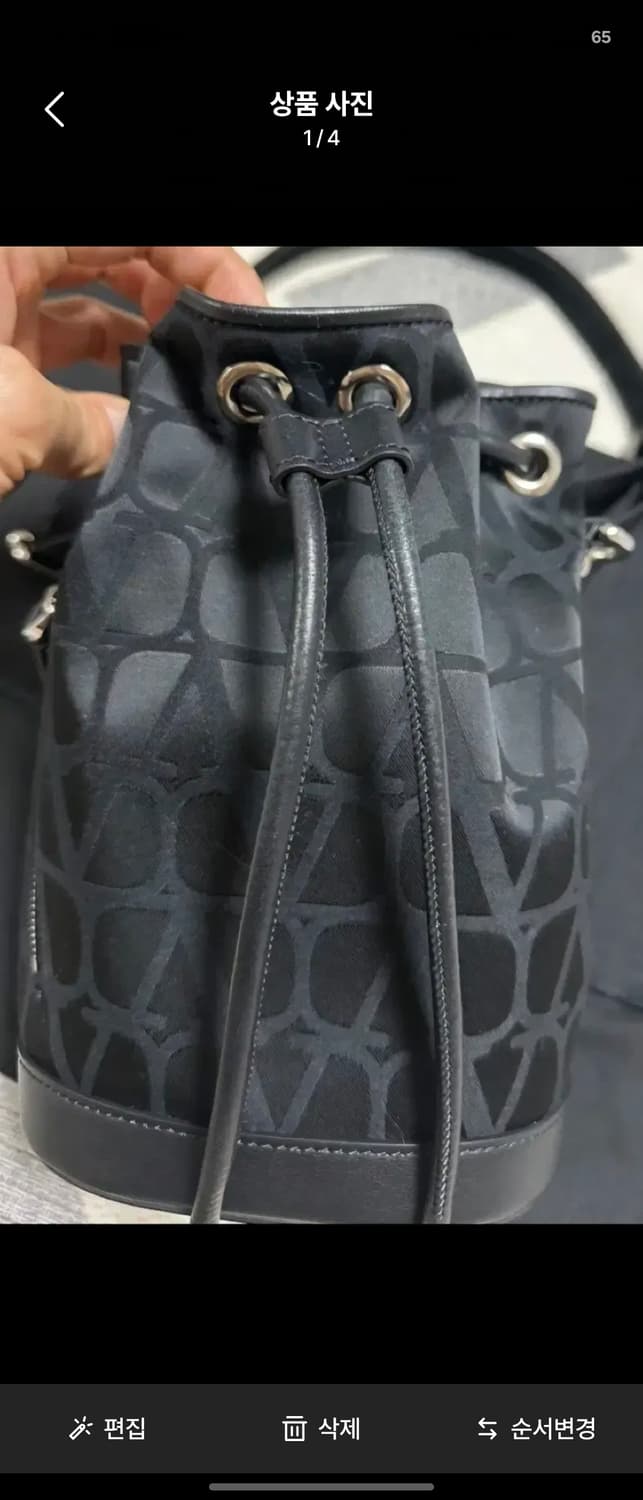 VALENTINO 발렌티노 아이코노그래피 버킷백 상품이미지1