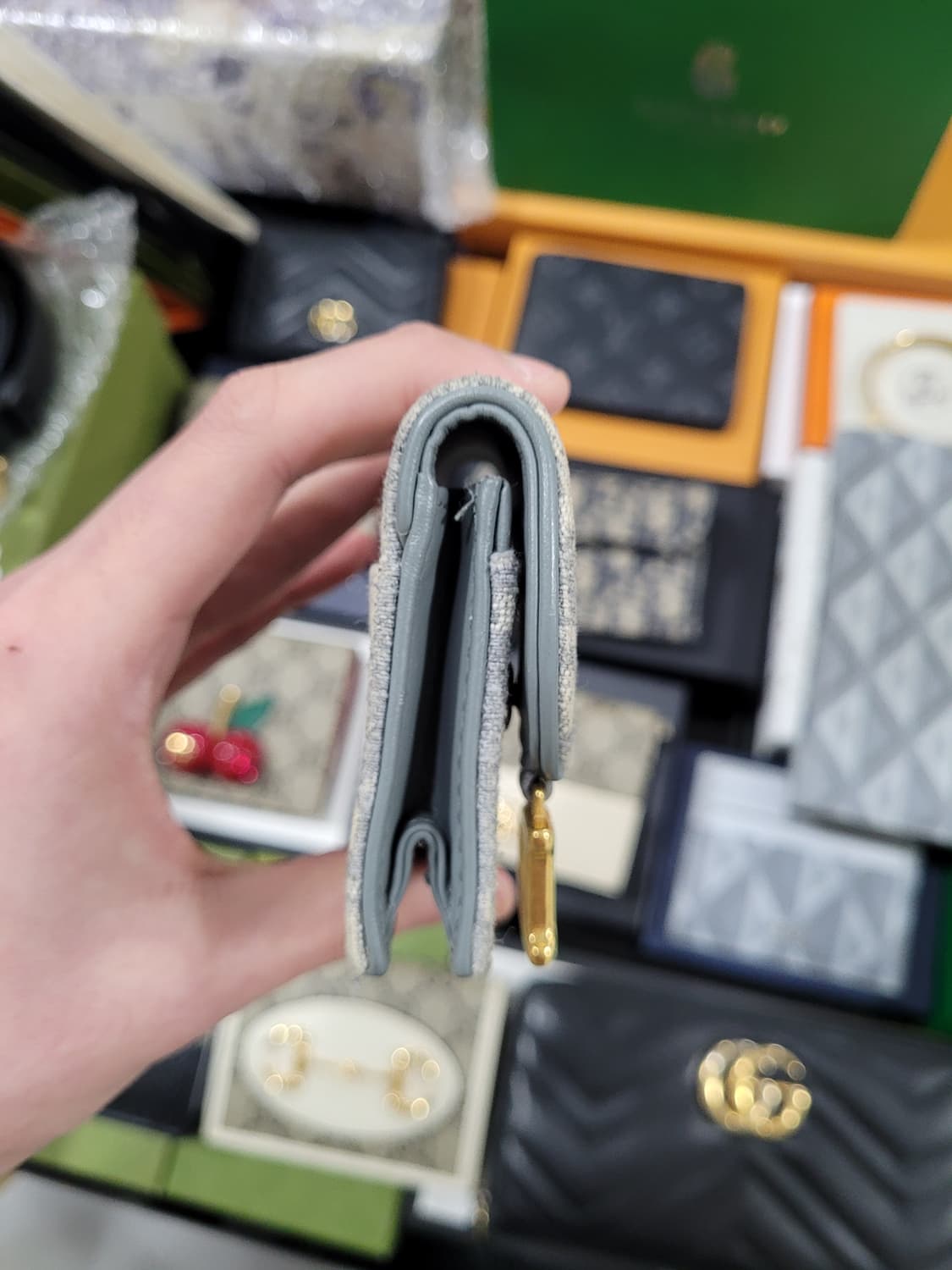 디올 오블리크 새들플랩 그레이 카드지갑 상품이미지4