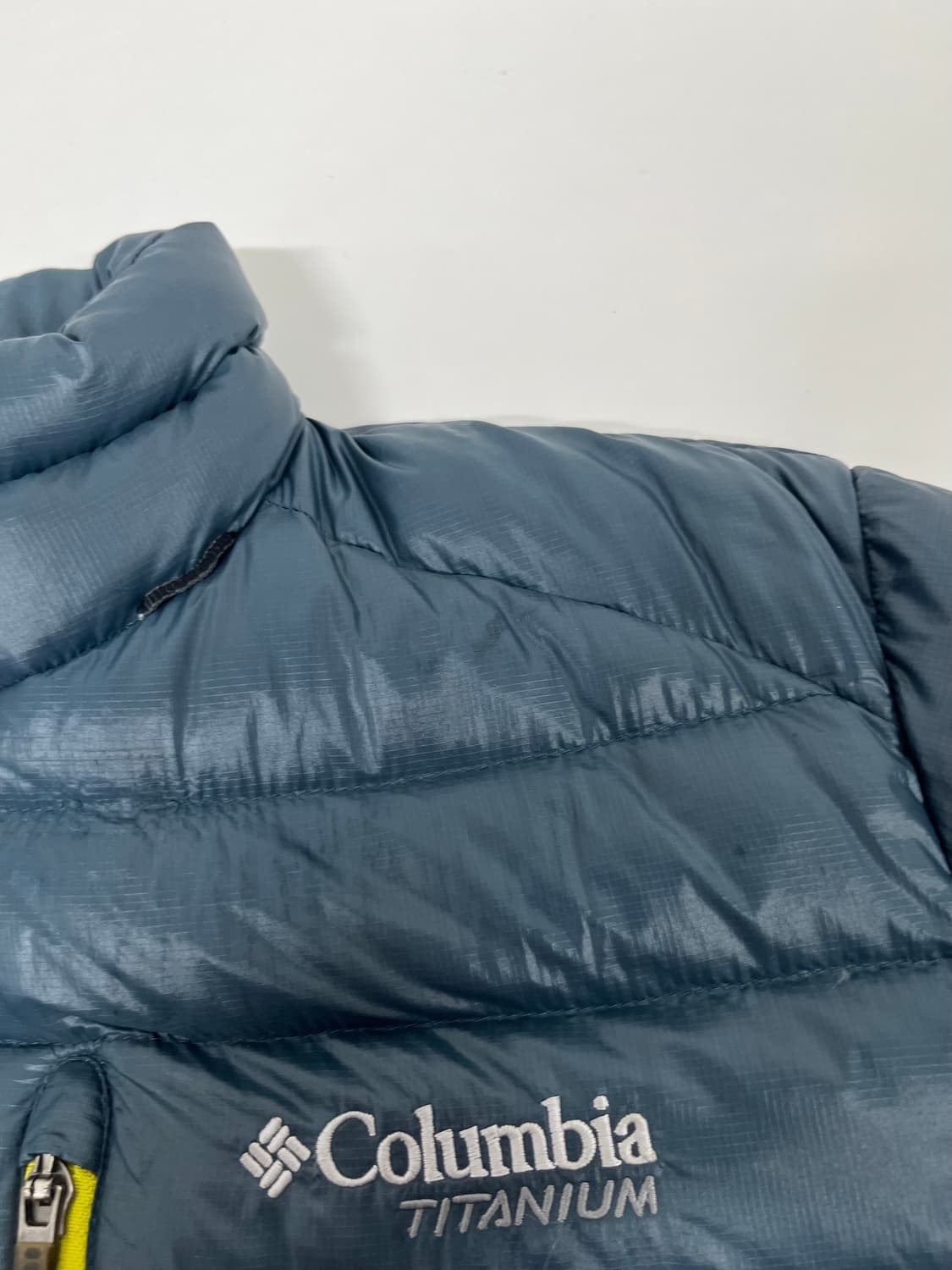 [L] 콜롬비아 구스다운 경량패딩 상품이미지6