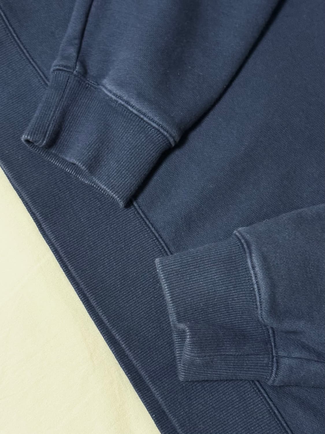 커버낫 우드스탁 아치로고 크루넥 맨투맨 네이비 상품이미지4