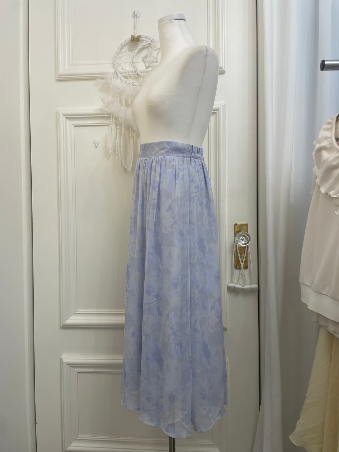 EARTH blue flower back banding skirt 상품이미지2
