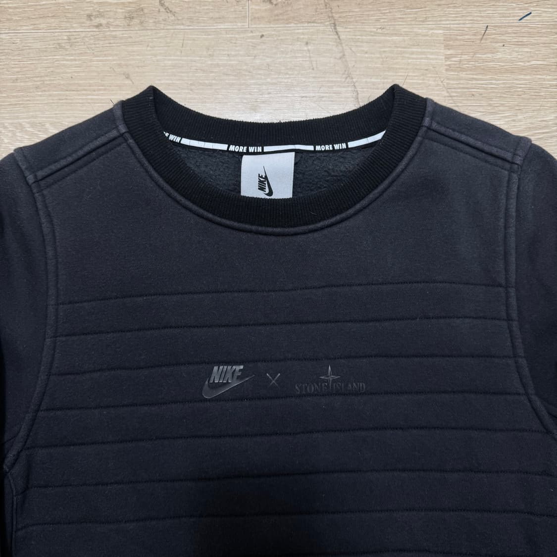 나이키X스톤아일랜드 테크팩 맨투맨  상품이미지2