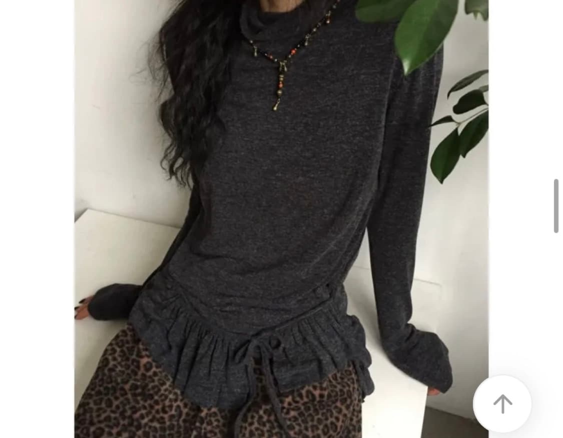 모래하우스 프릴 레이어드 폴라티 브라운 상품이미지2