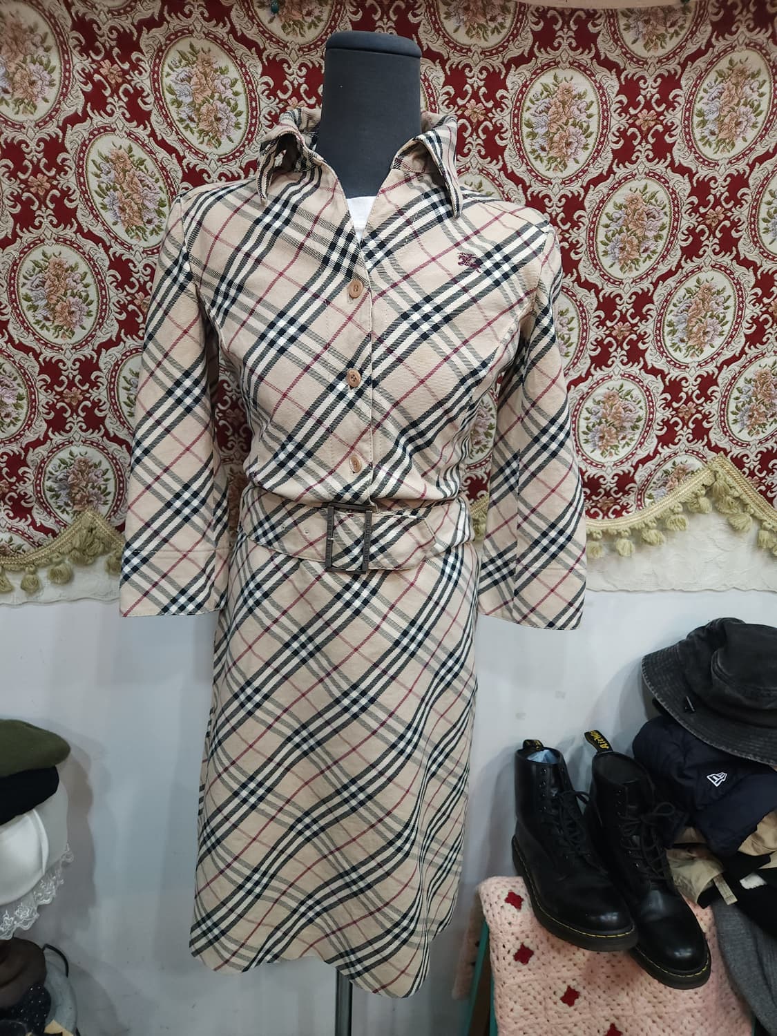 버버리 블루라벨 노바체크 벨티드 원피스
​
 상품이미지1