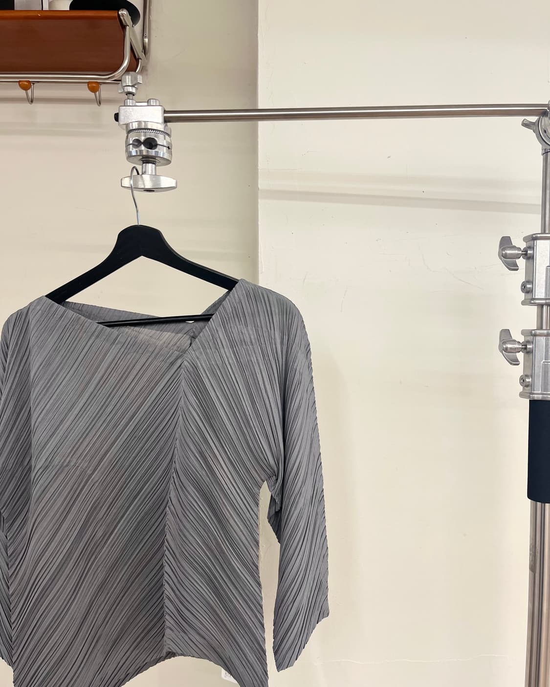 플리츠 플리즈 차콜그레이 플리츠 탑 상품이미지4