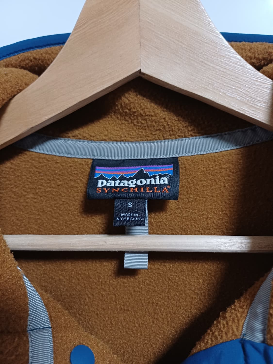 [S] 파타고니아 신칠라 스냅티 네이비 블루 / 베어 브라운 상품이미지4