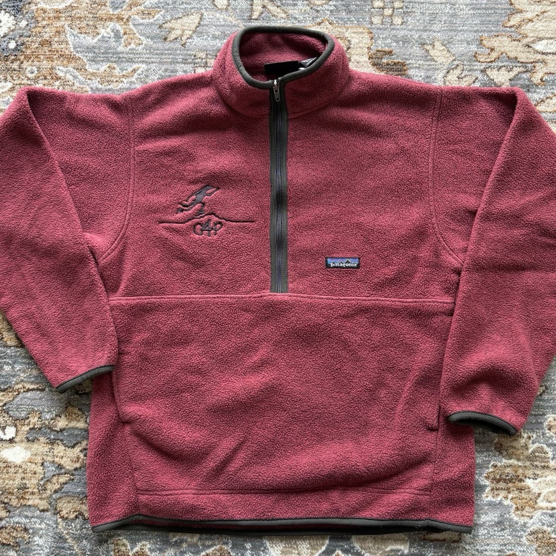 06FW 파타고니아 신칠라 스냅-티 하프집 커스텀 C4P 로고 버건디 상품이미지1