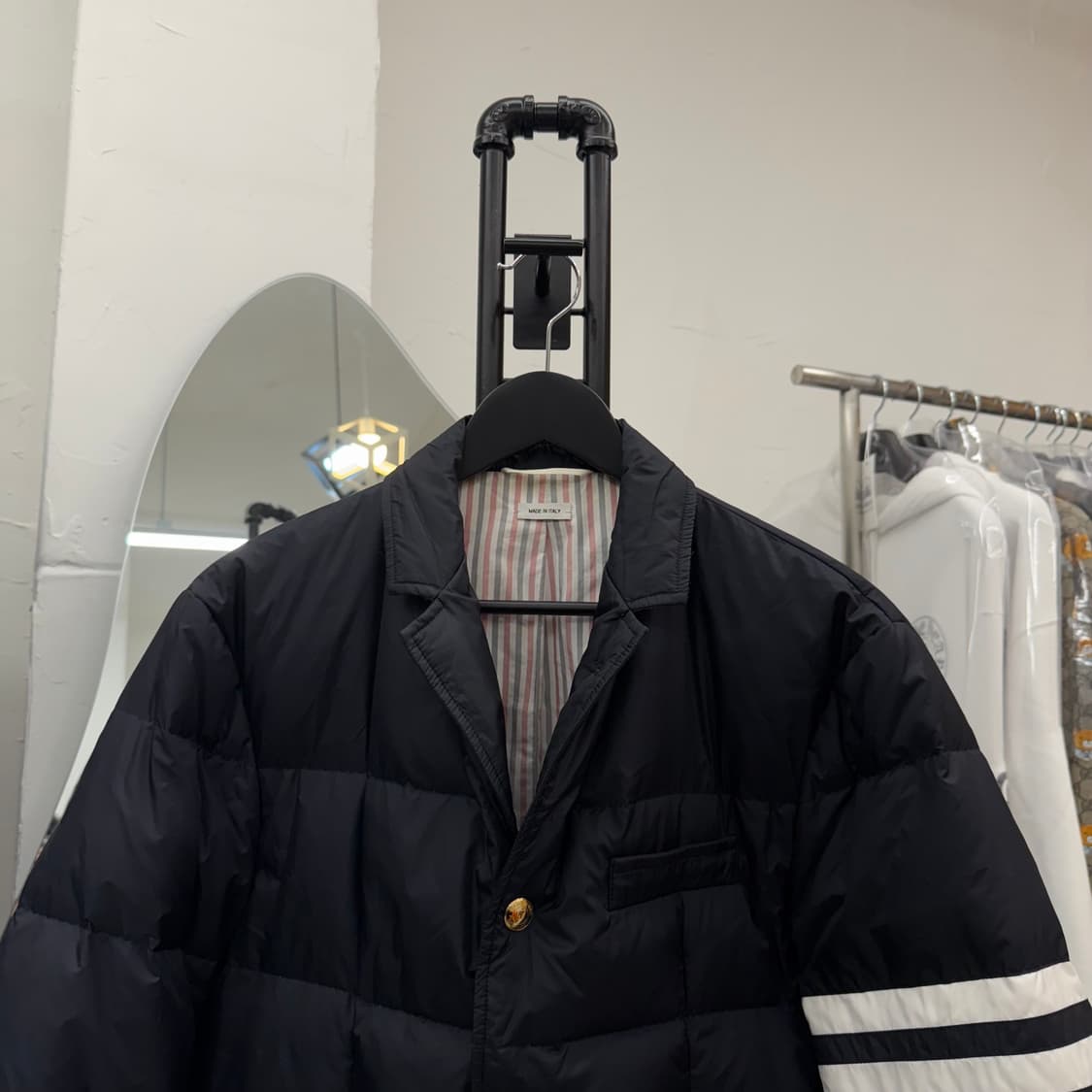 [2/백화점] 톰브라운 사선완장 다운 패딩 블랙 상품이미지3