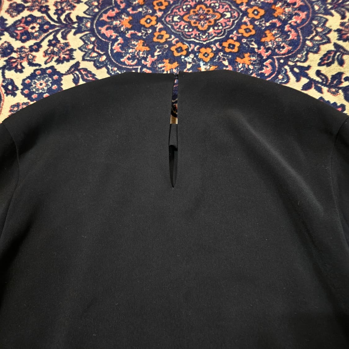 오르(ORR) 블랙 트임 블라우스 S 상품이미지4