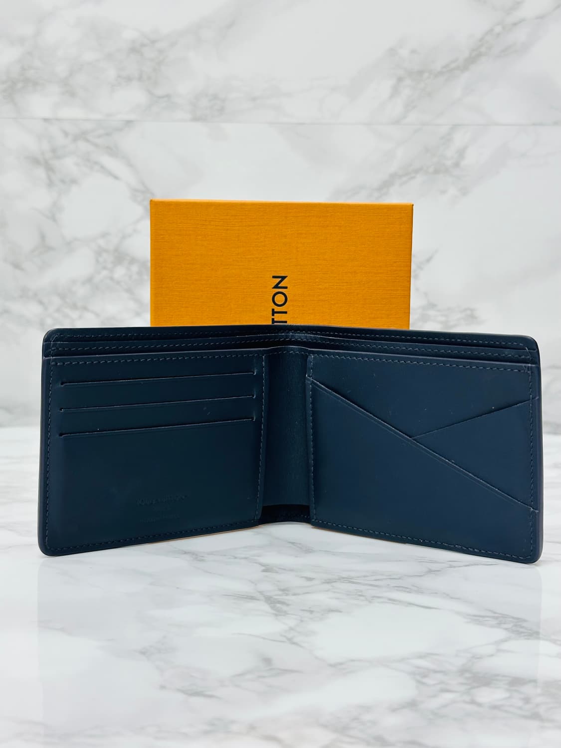 루이비통 에어로그램 반지갑 상품이미지3