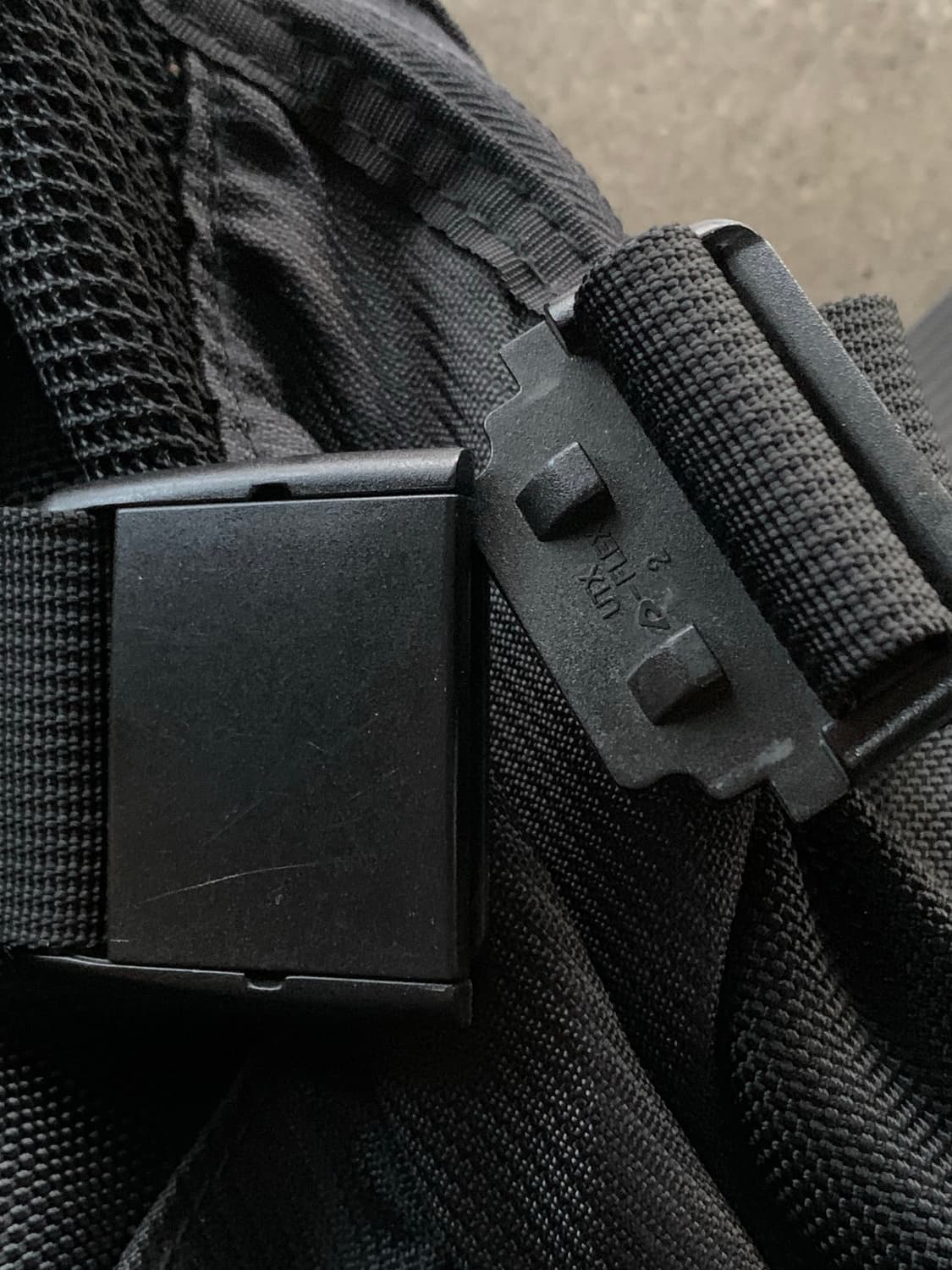 00s 오클리 아이콘 3.0 백팩 블랙 상품이미지7