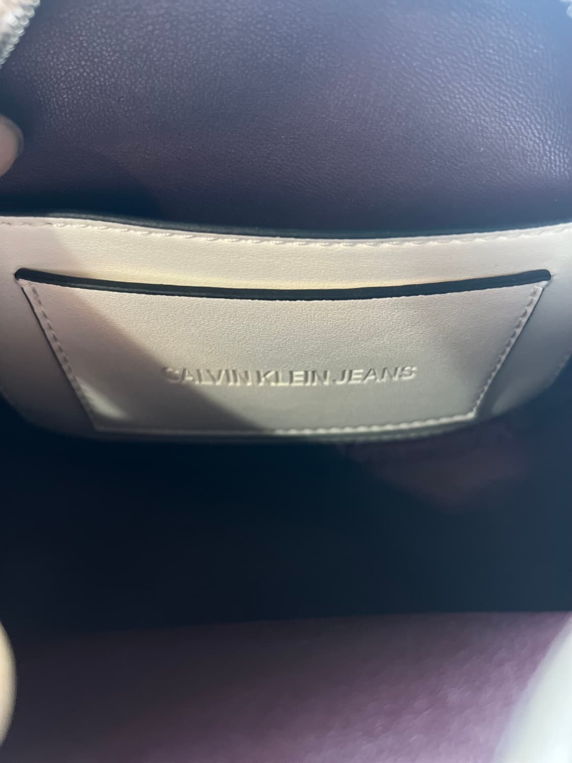 캘빈클라인 미니백 상품이미지3