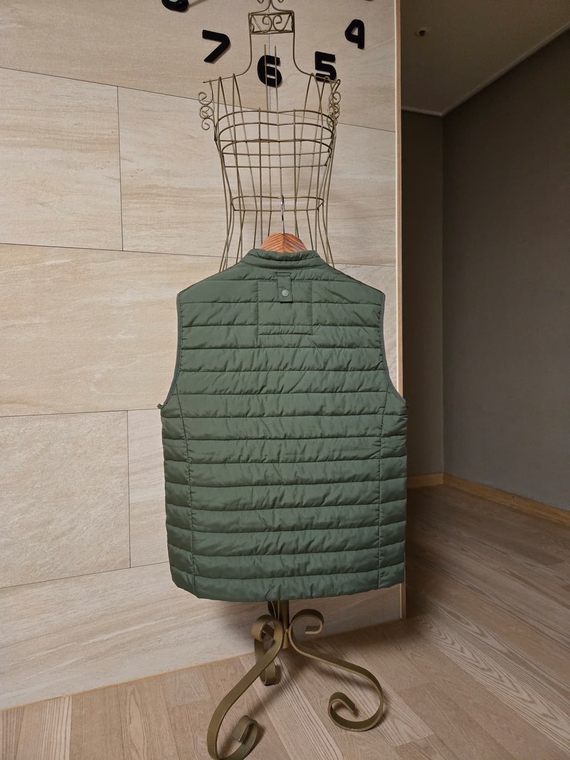 [m] 타미힐피거 남성 패딩 조끼 상품이미지4