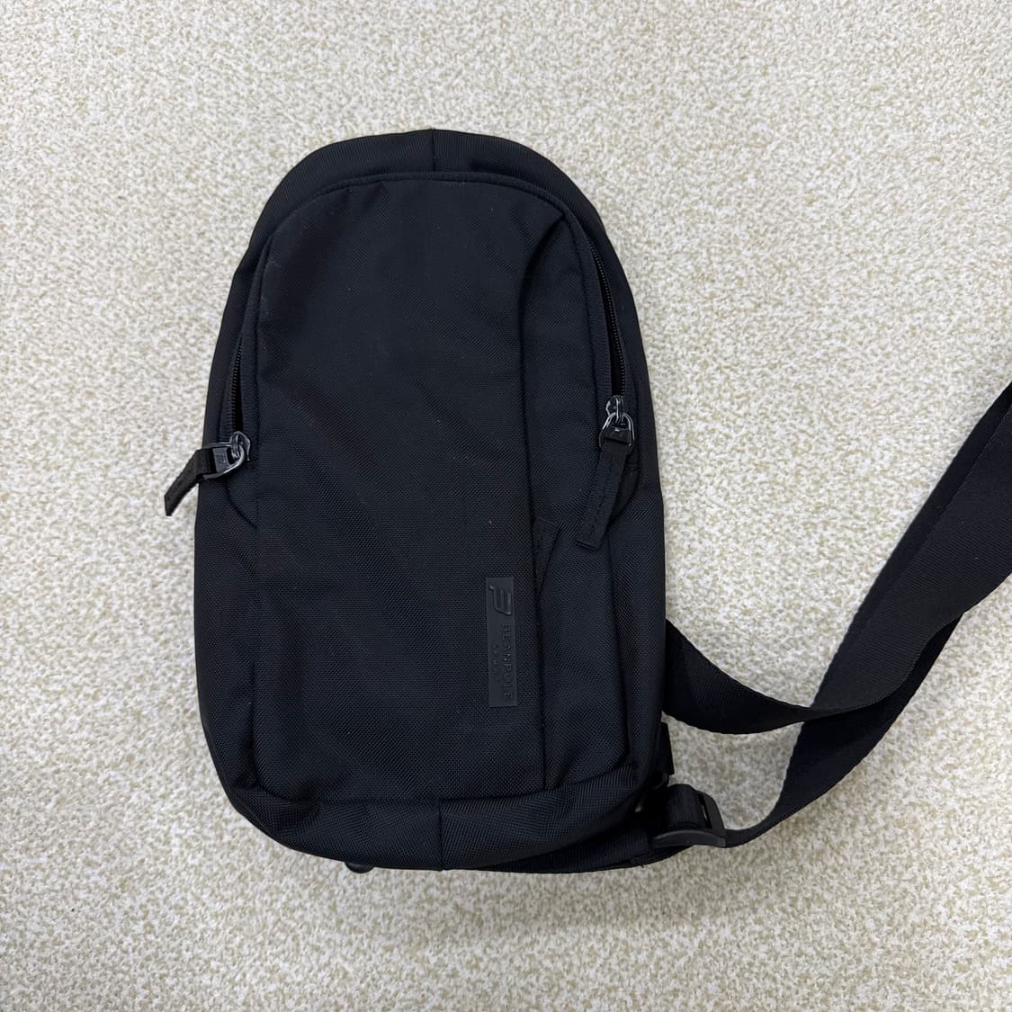 F 빈폴 미니멀 슬링백 0225T2 상품이미지1