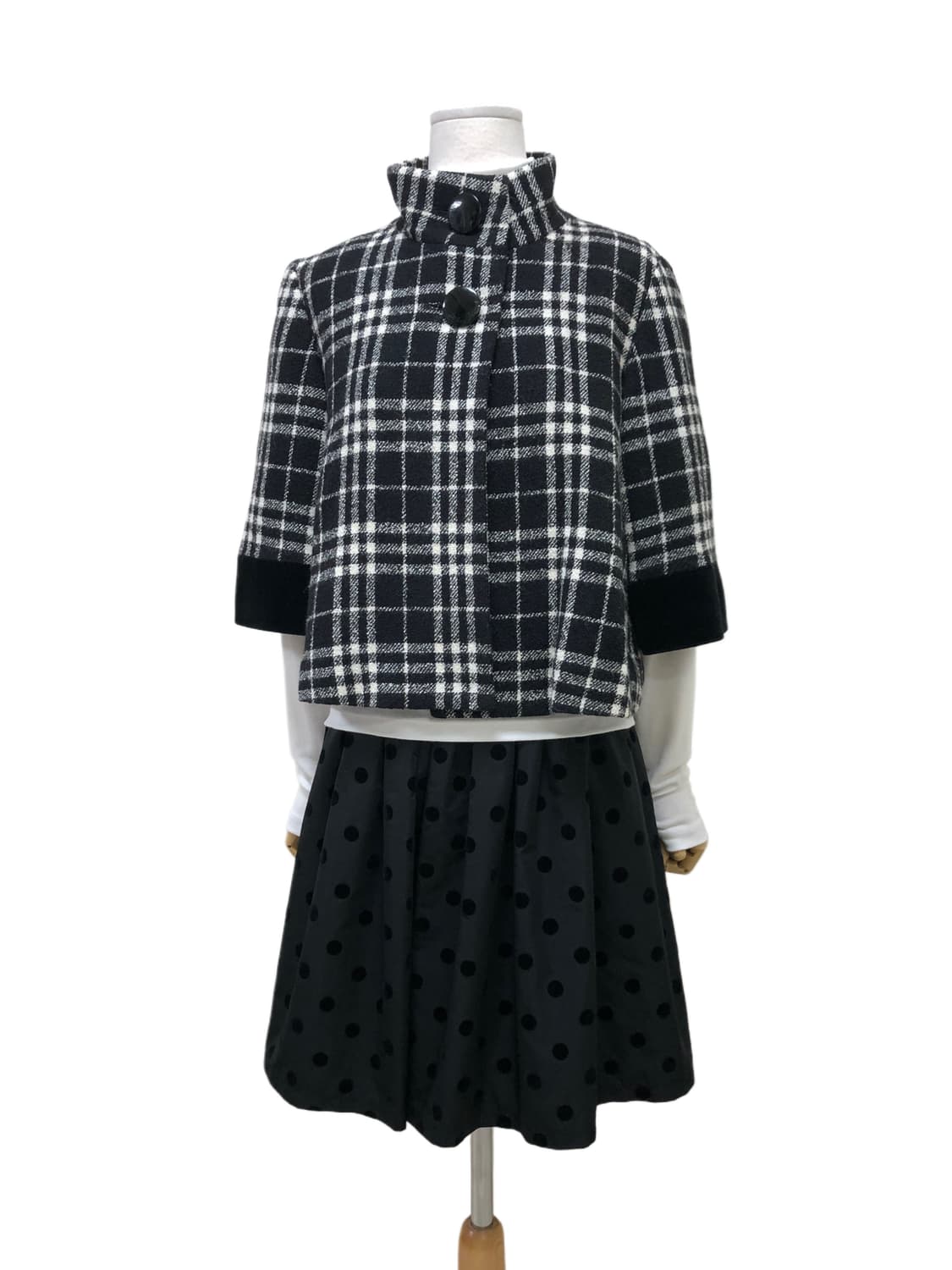 갤러리 비스콘티 체크 숏 코트 상품이미지4