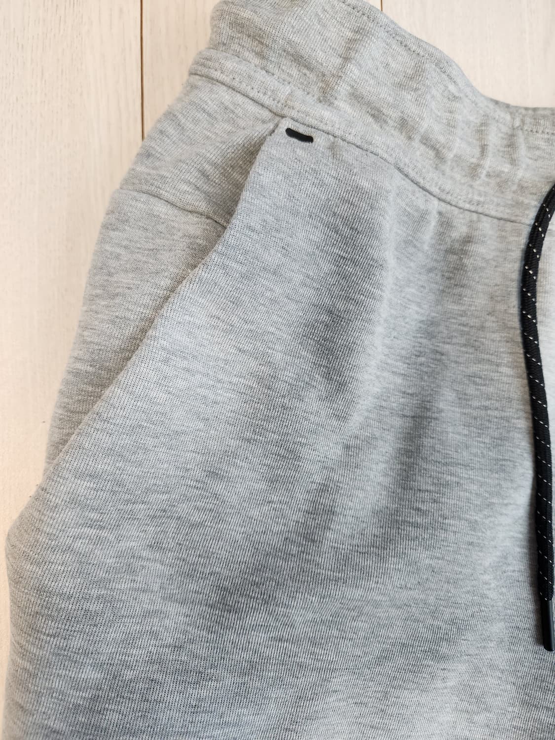 나이키 테크 플리스 조거 팬츠 CU4496-063 사이즈s

스포츠웨어/ 상품이미지5