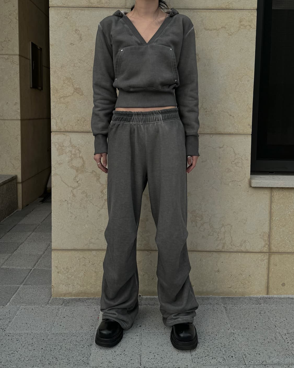 여운코리아 피그먼트 워싱팬츠 상품이미지1