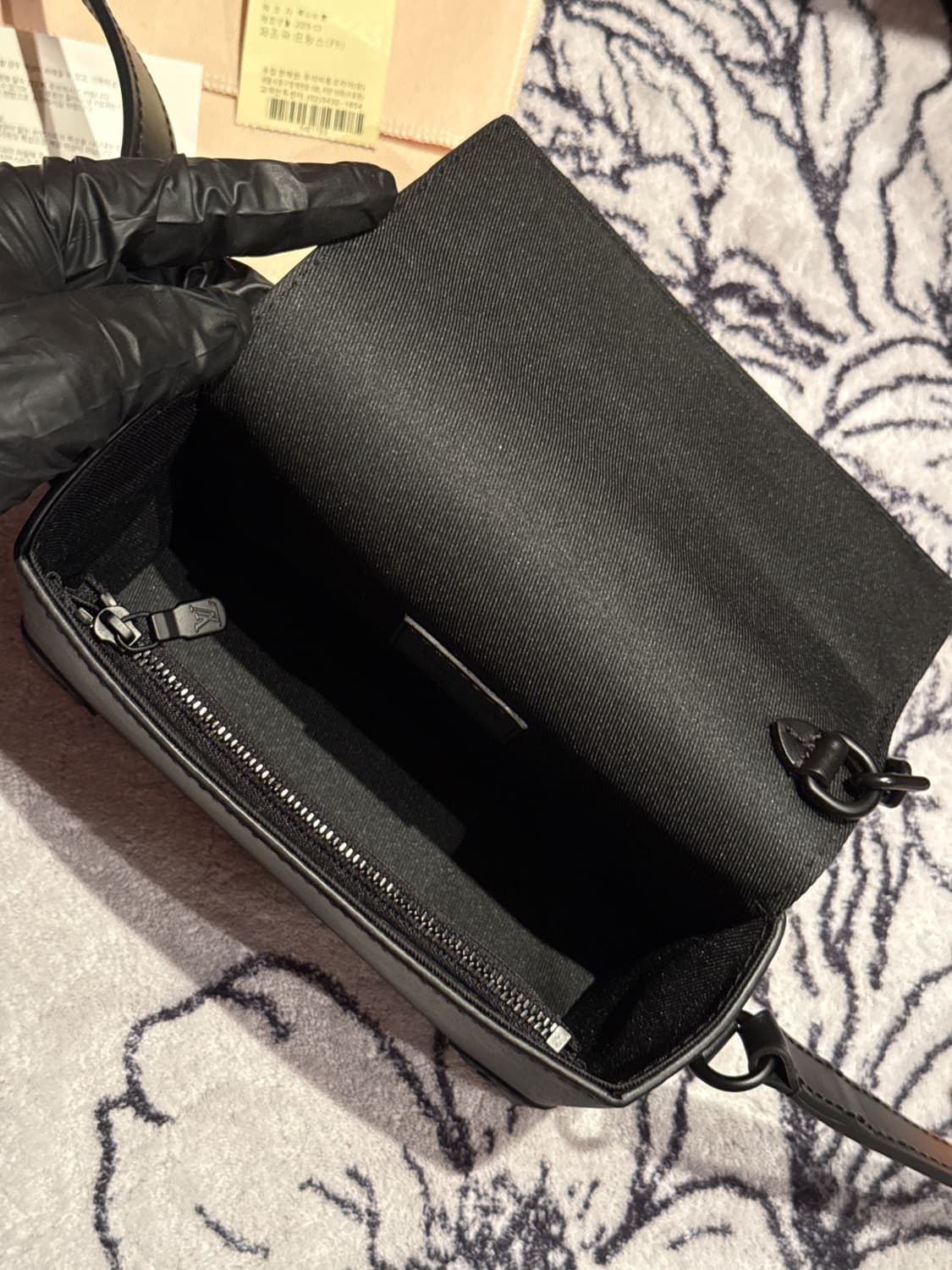 {백화점판/인보이스포함} 루이비통 스티머 웨어러블 월릿 크로스백 상품이미지5