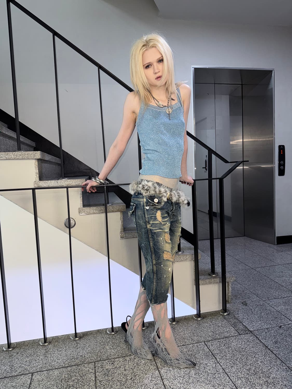 dirty washed distressed half pants 상품이미지3