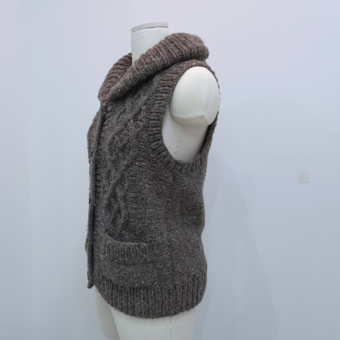 울 케이블 후드 니트 베스트 상품이미지8