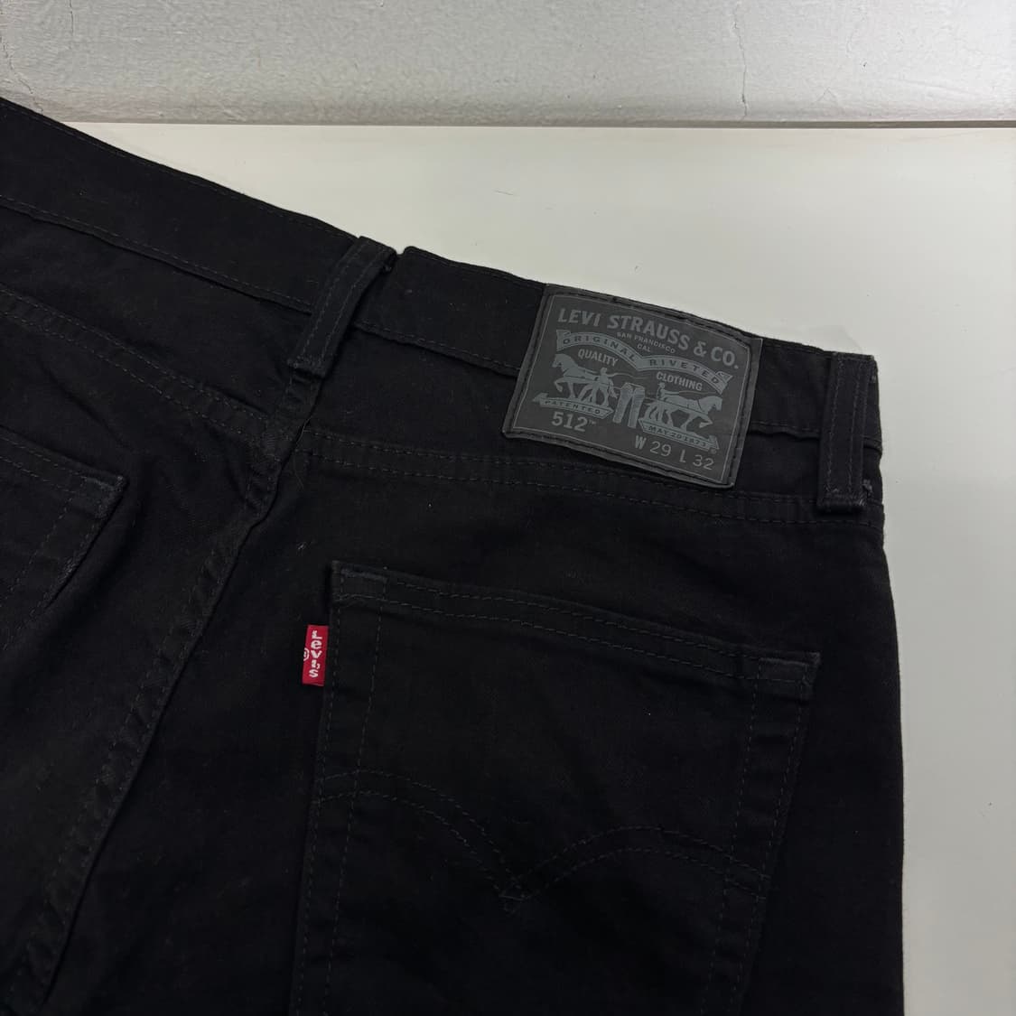 29 리바이스512 슬림테이퍼핏 블랙진 상품이미지1