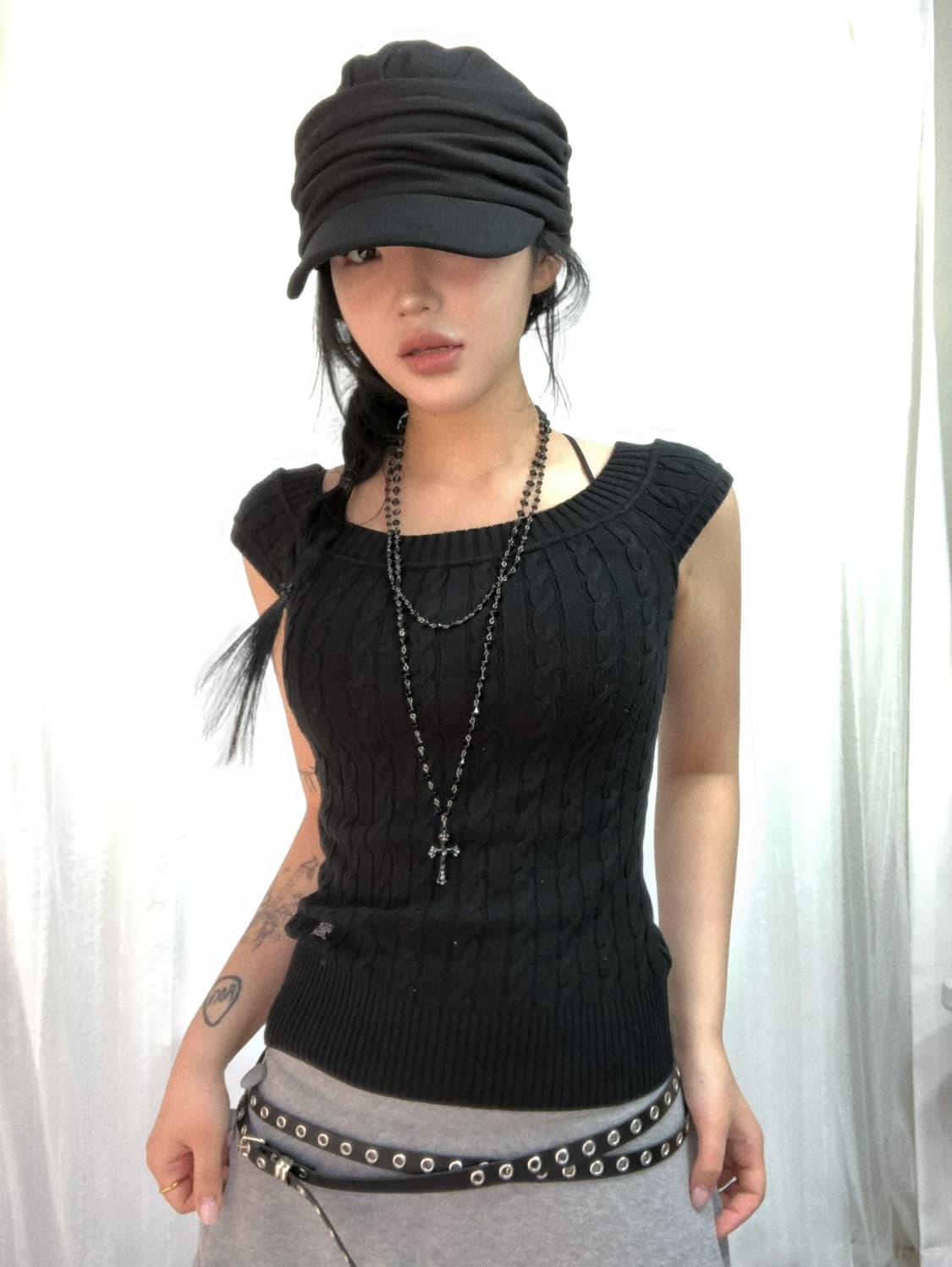 버버리 블랙 니트 오프숄더 탑 상품이미지1