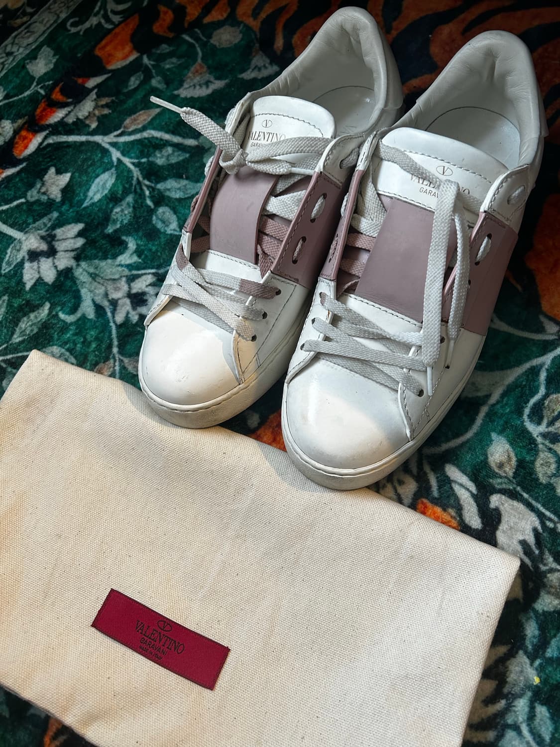 발렌티노 가라바니 스니커즈 베이비핑크 상품이미지1